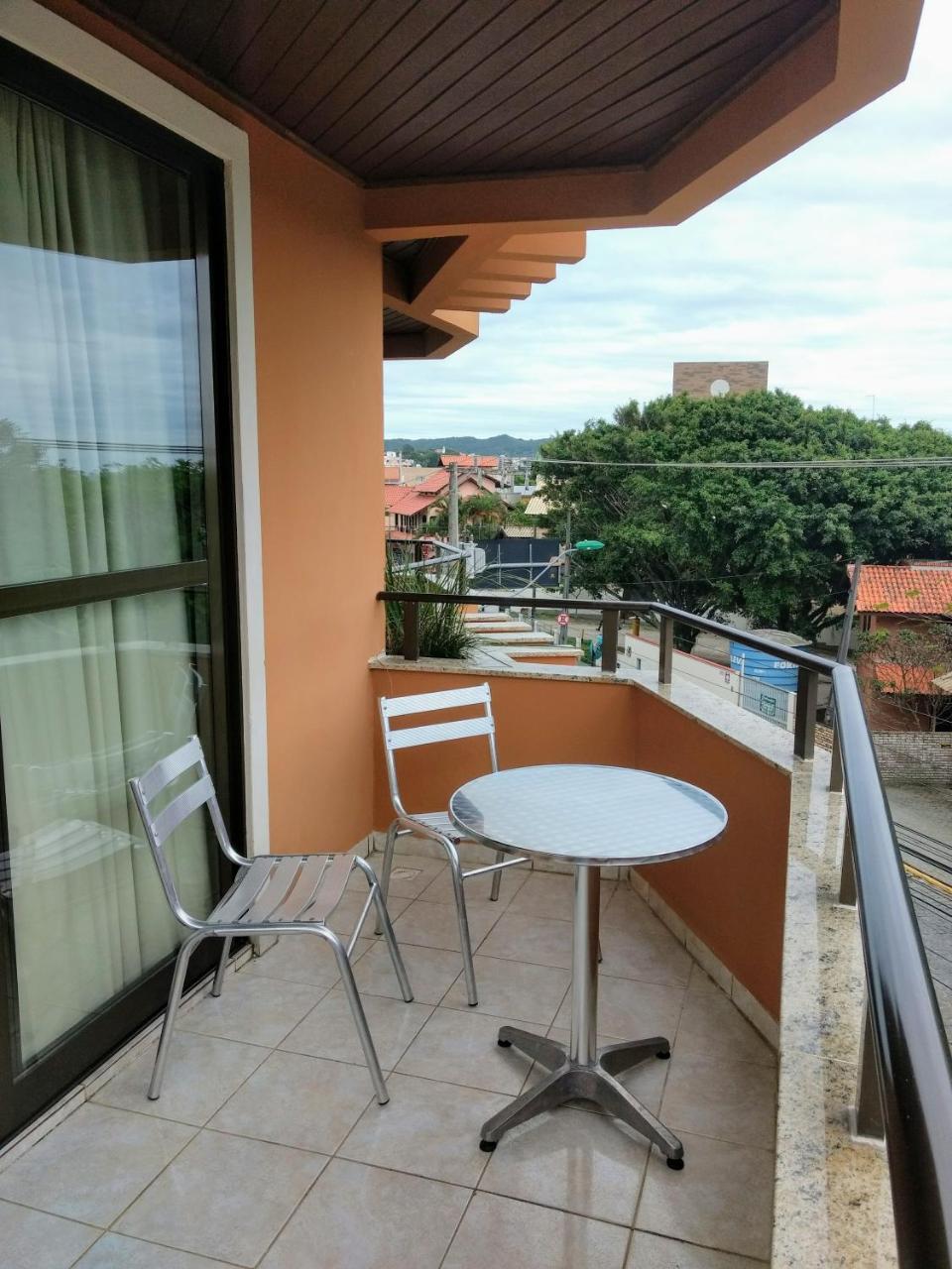 Residencial Com. Doria Apartment Bombinhas Exterior photo